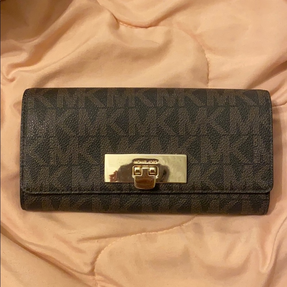 Michael Kors wallet